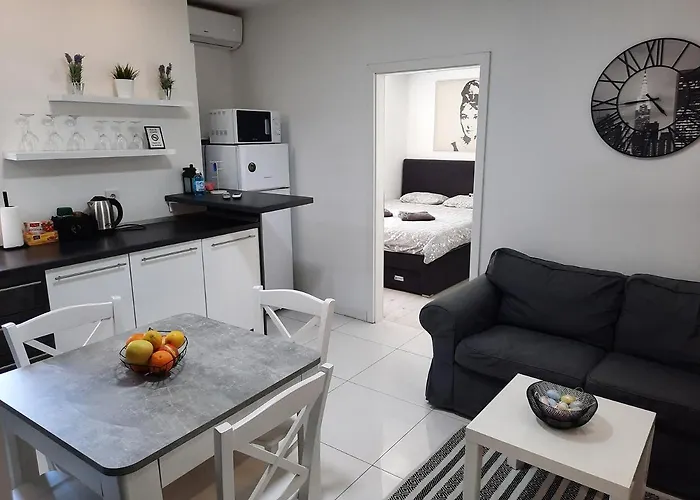 Zagreb Creative Apartments App 1